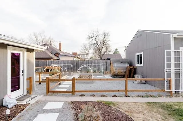 Unique Denver Designer Home 3 Bed 3 Bath Holiday home