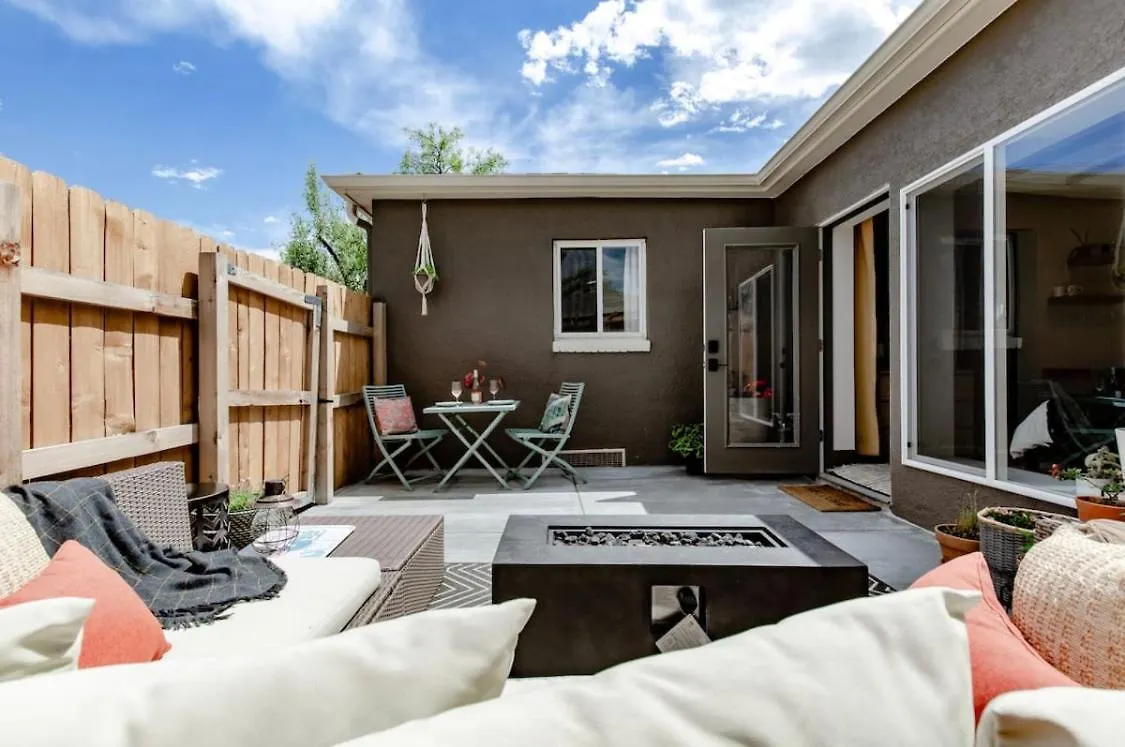 Unique Denver Designer Home 3 Bed 3 Bath Holiday home