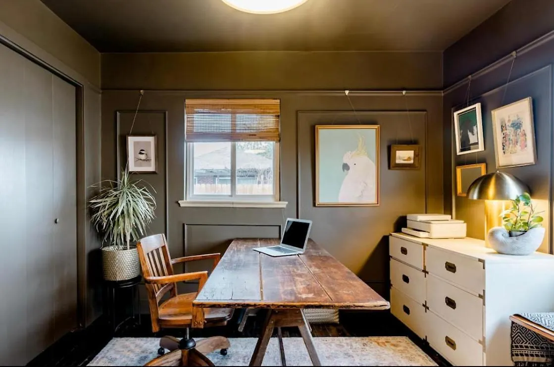 Holiday home Unique Denver Designer Home 3 Bed 3 Bath